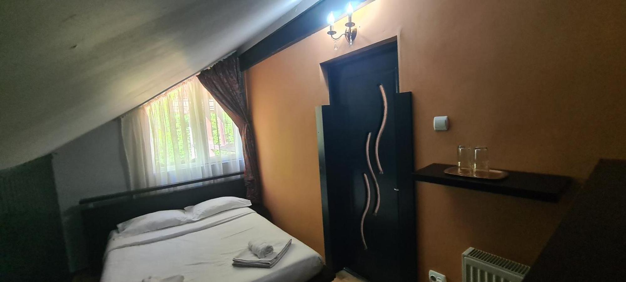 Готель Casa Wanted Оршова Екстер'єр фото
